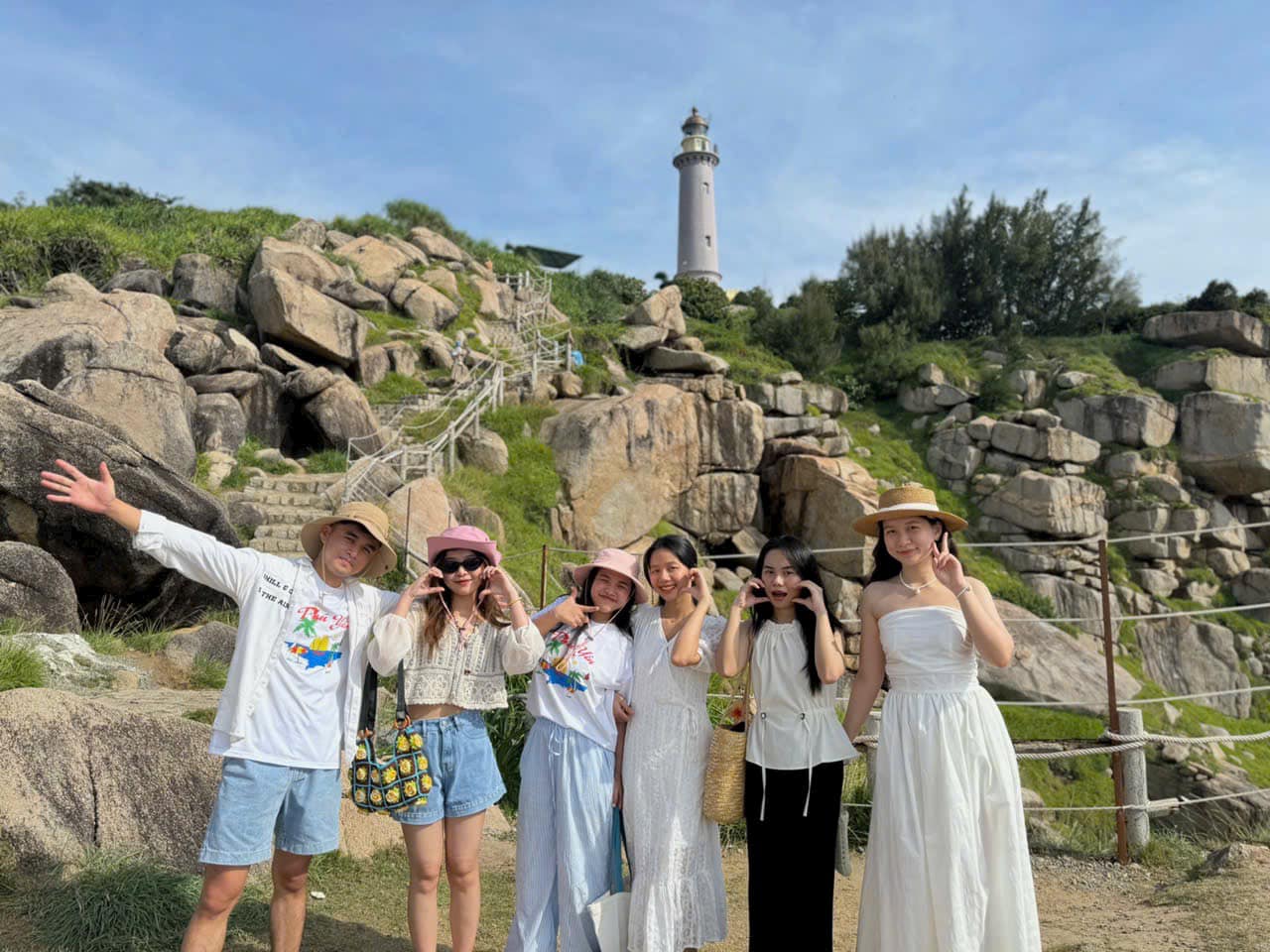 Vì sao bãi biển Phú Yên ngày càng được săn đón?