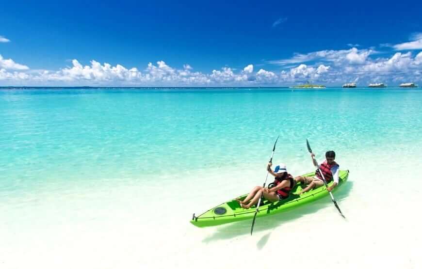 Biển êm, nước trong – thời điểm lý tưởng chèo kayak