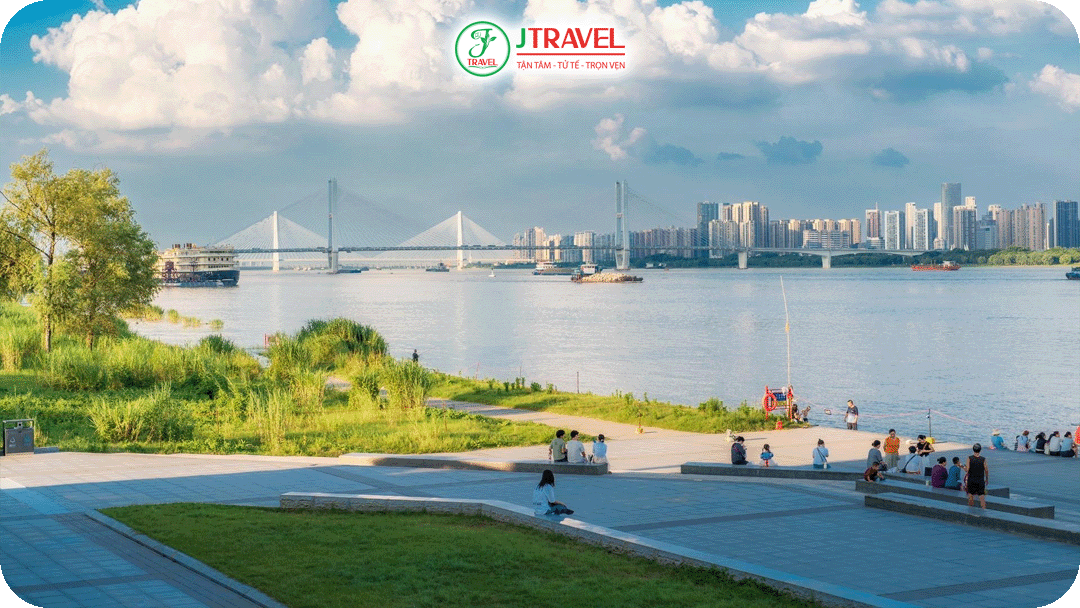 Mùa hè Vũ Hán ưu tiên các điểm tham quan trong nhà, bờ hồ