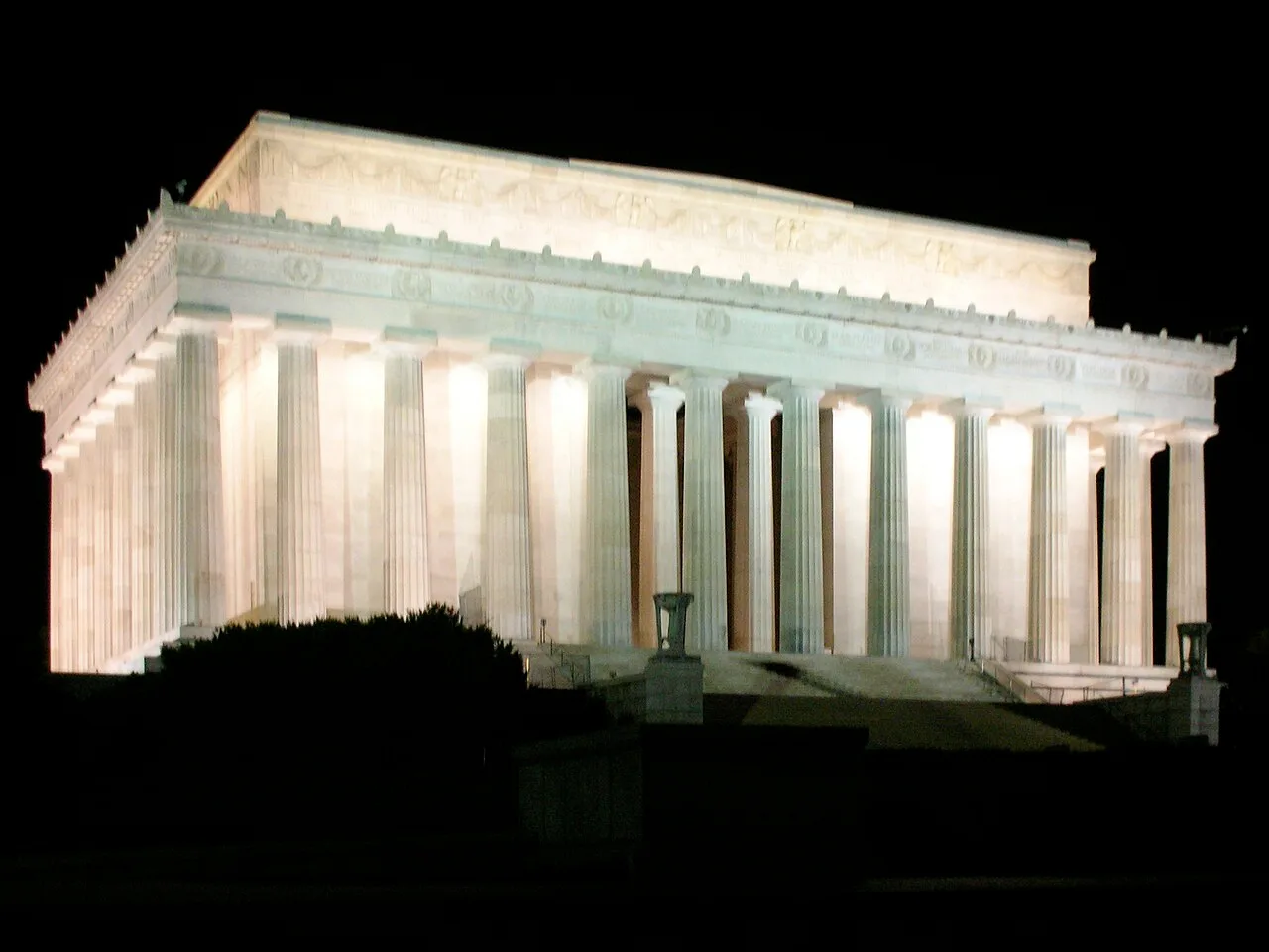 Đài tưởng niệm Lincoln ở Washington DC, điểm đến sau khi hoàn tất phỏng vấn visa Mỹ
