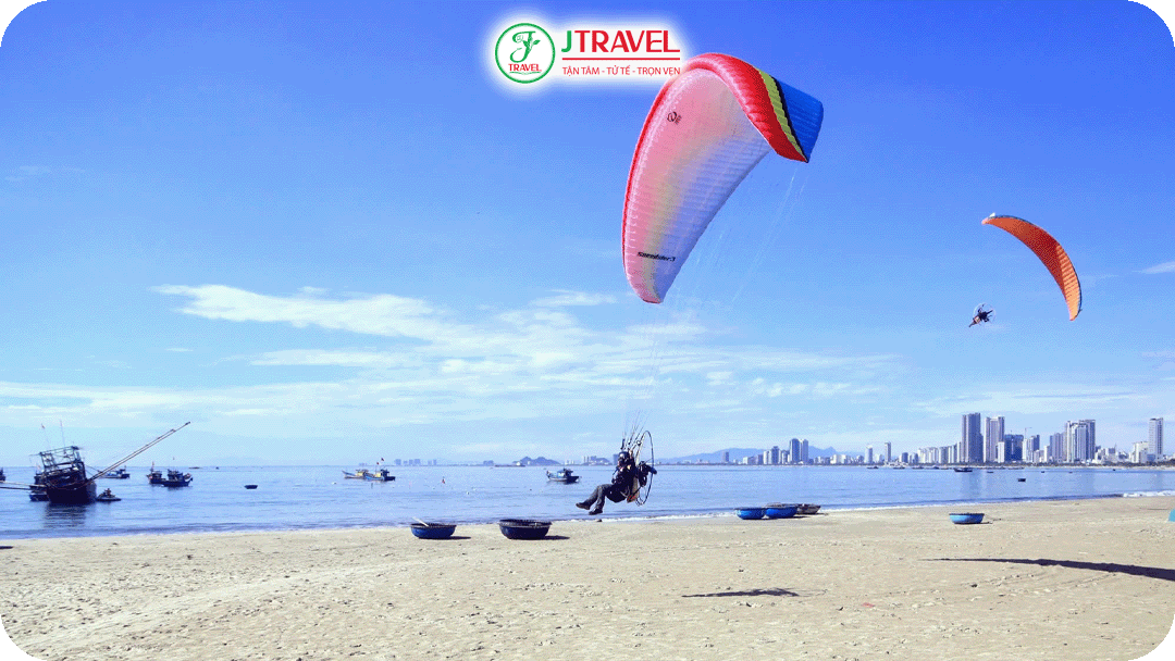 Biển Mỹ Khê – Nơi bạn có thể ở cả ngày mà không chán