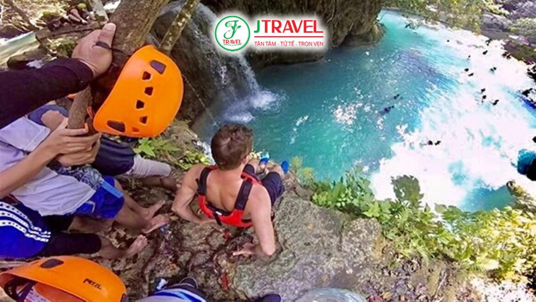 Cú nhảy cao nhất level 3 canyoneering kawasan falls