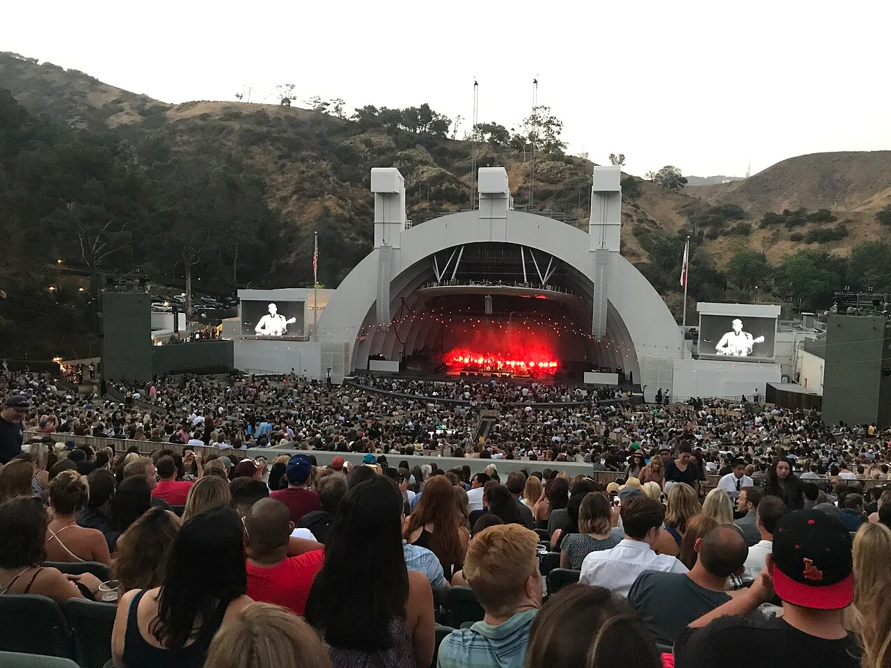 Hòa nhạc ngoài trời ở Hollywood Bowl mùa hè