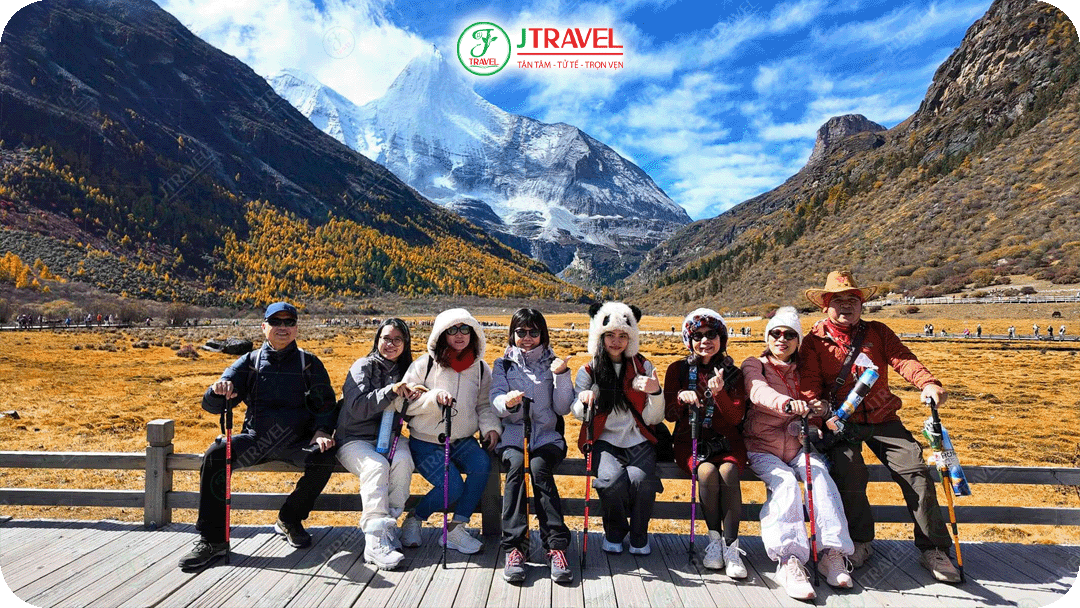 Á Đinh là điểm trekking nổi tiếng nhất Trung Quốc