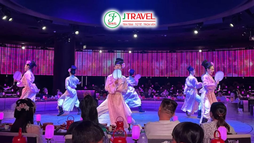 Tiệc cung yến Hàng Châu kết hợp ẩm thực và biểu diễn nghệ thuật tại Songcheng Scenic Area