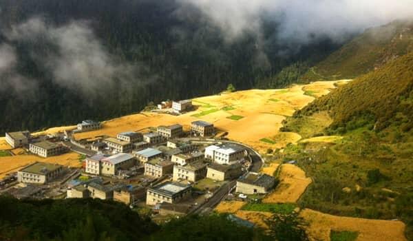 Làng Yading ẩn mình giữa khung cảnh thiên nhiên hùng vĩ Á Đinh