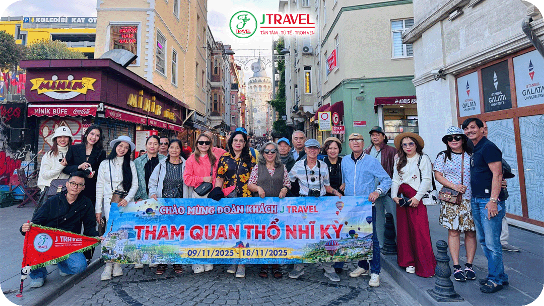 Di chuyển thuận tiện – Xe du lịch riêng theo đoàn