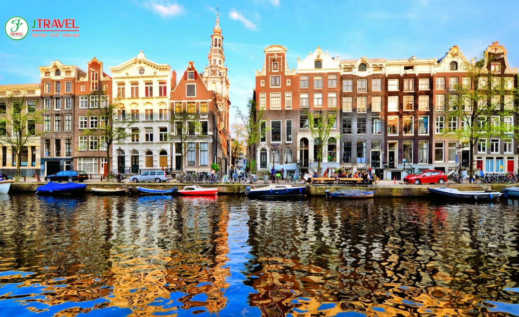 Hà Lan mùa hè với trời nắng và không khí trong lành