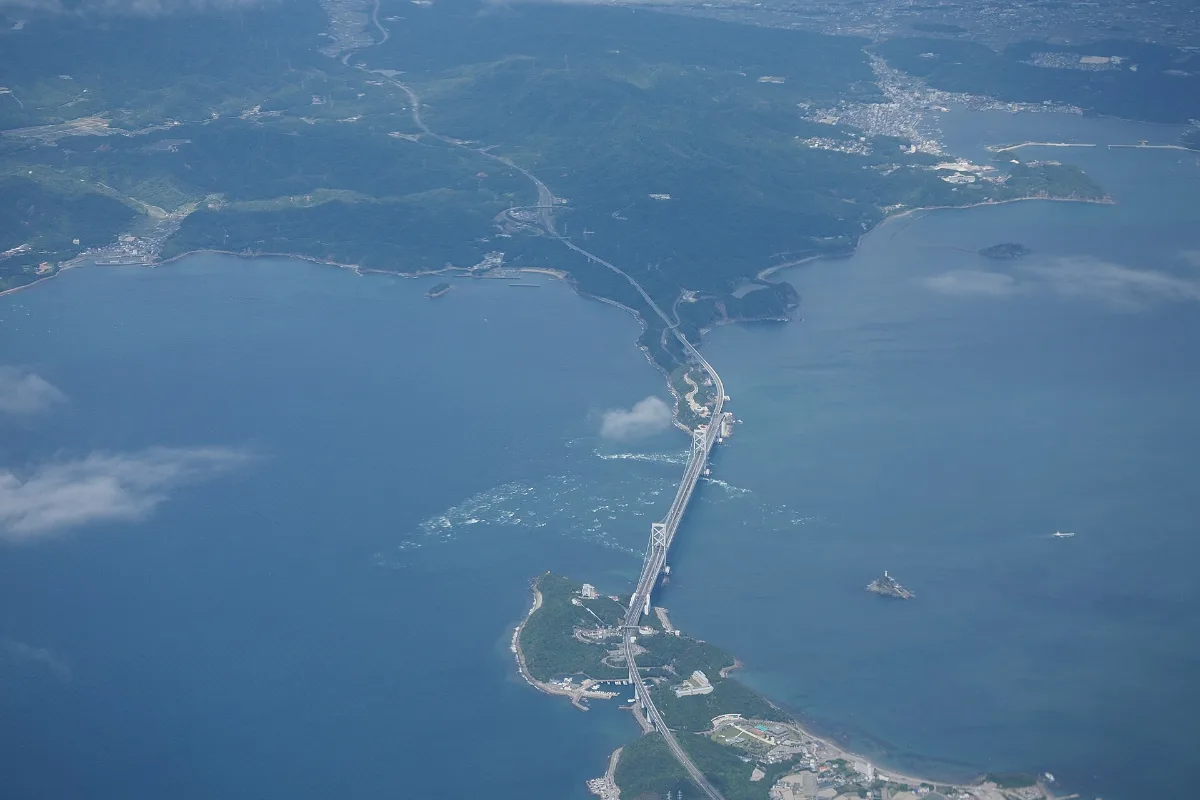 Cầu Onaruto nhìn từ trên cao ở Tokushima