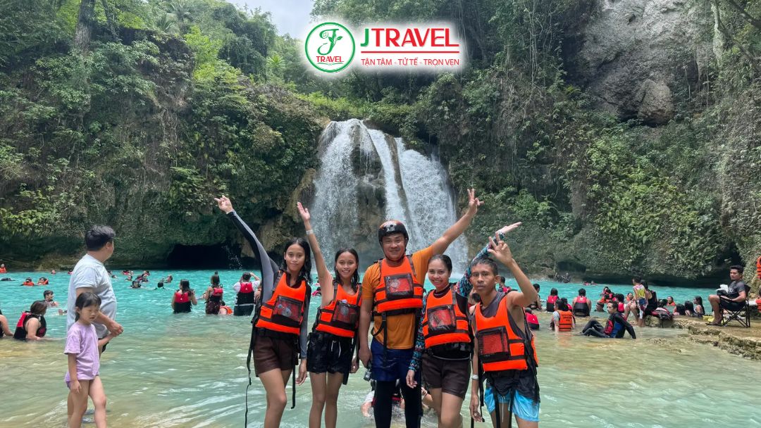 Kinh nghiệm đi Kawasan Falls Canyoneering