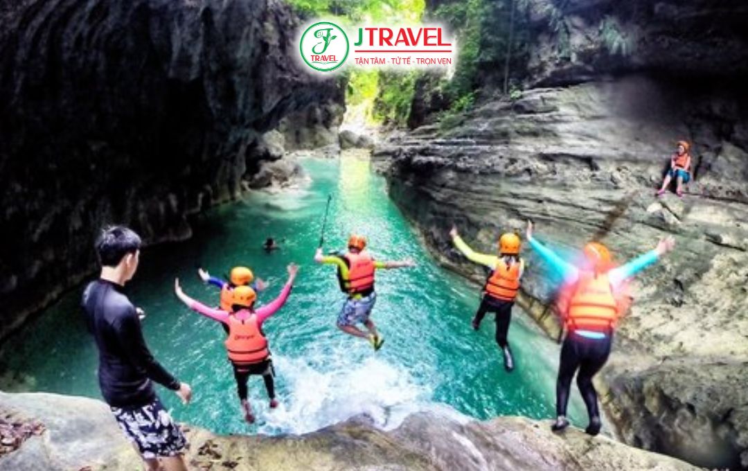 Thử canyoneering nếu không biết bơi