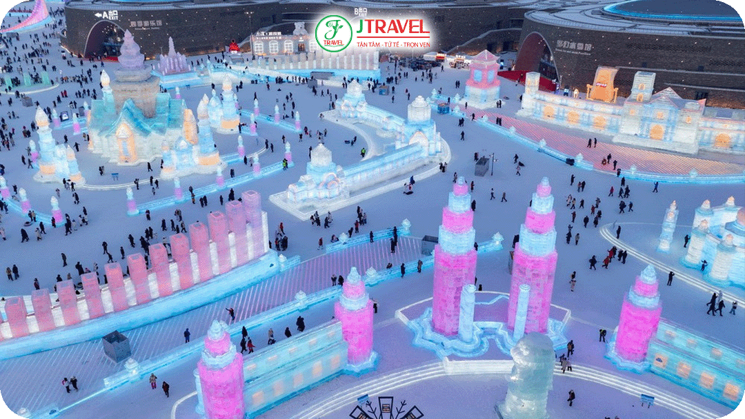 Lễ hội Băng Đăng Quốc tế Cáp Nhĩ Tân diễn ra từ ngày 5/1 đến 5/2 hằng năm