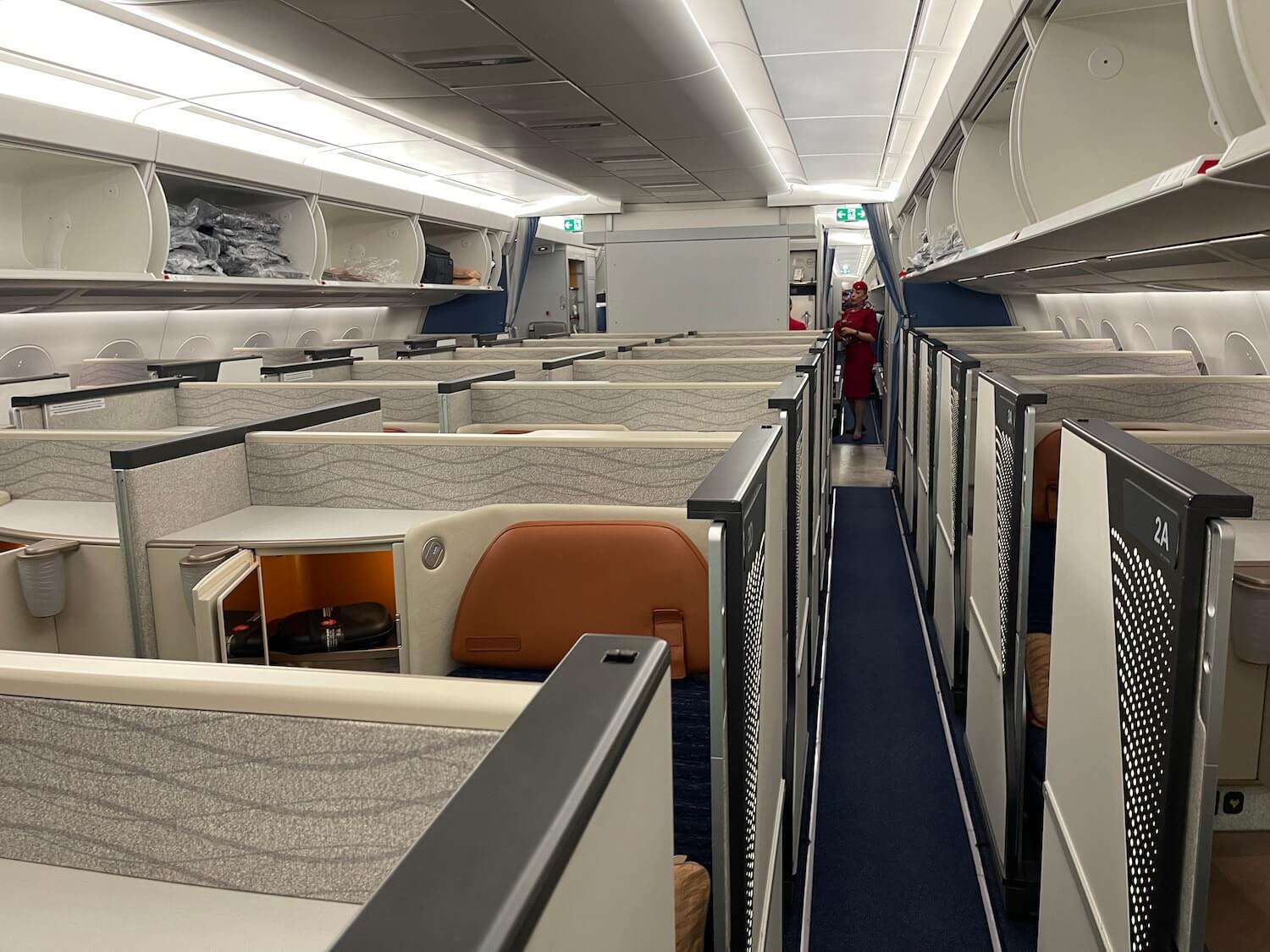 Hạng Thương Gia (Business Class) 