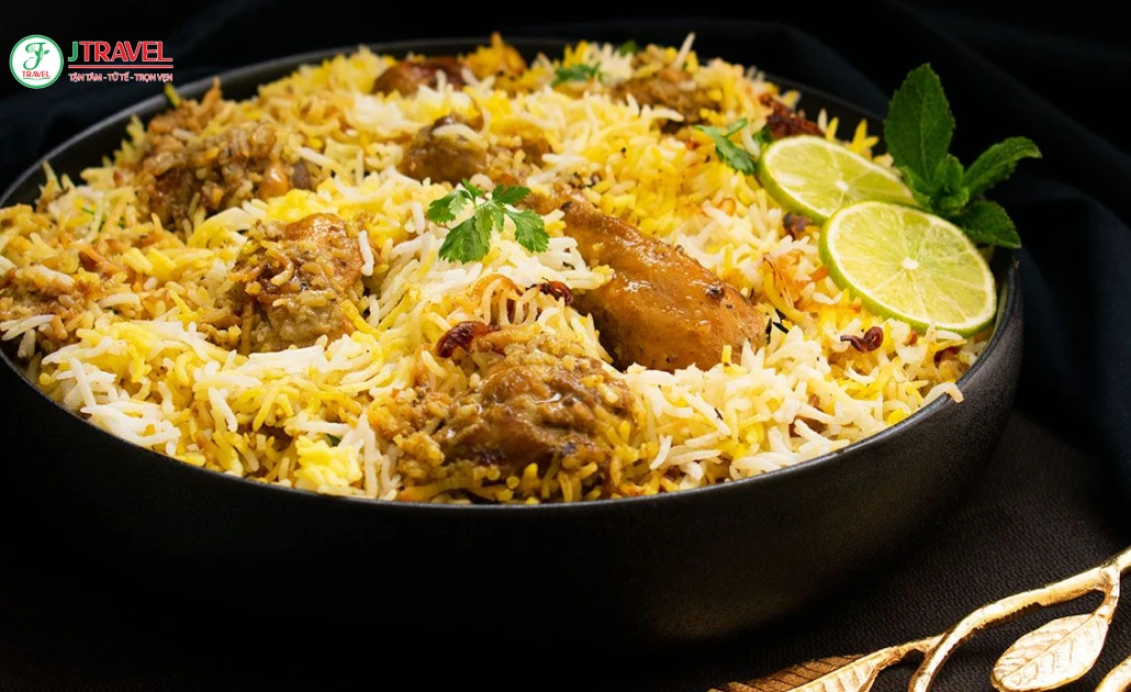 Ẩm thực truyền thống Pakistan với biryani
