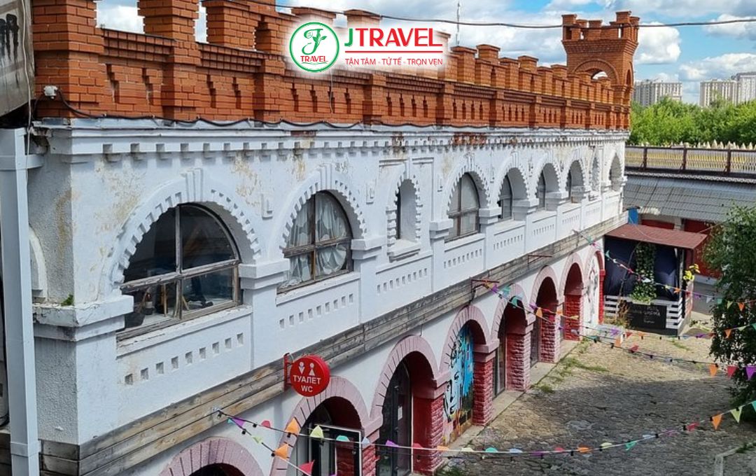Chợ Izmailovsky ở Moscow