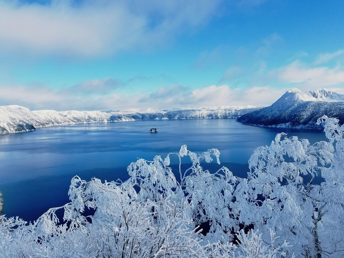 Mùa đông Hokkaido với lớp tuyết phủ dày đặc