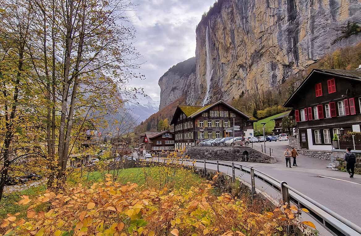 Làng cổ Lauterbrunnen