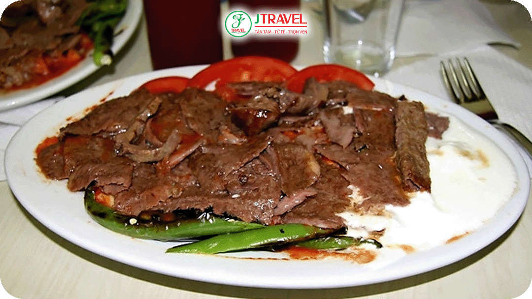 Iskender kebap là “linh hồn” của ẩm thực Bursa