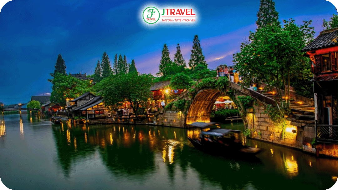 Ô Trấn Tây Sách về đêm – Khoảnh khắc đẹp nhất