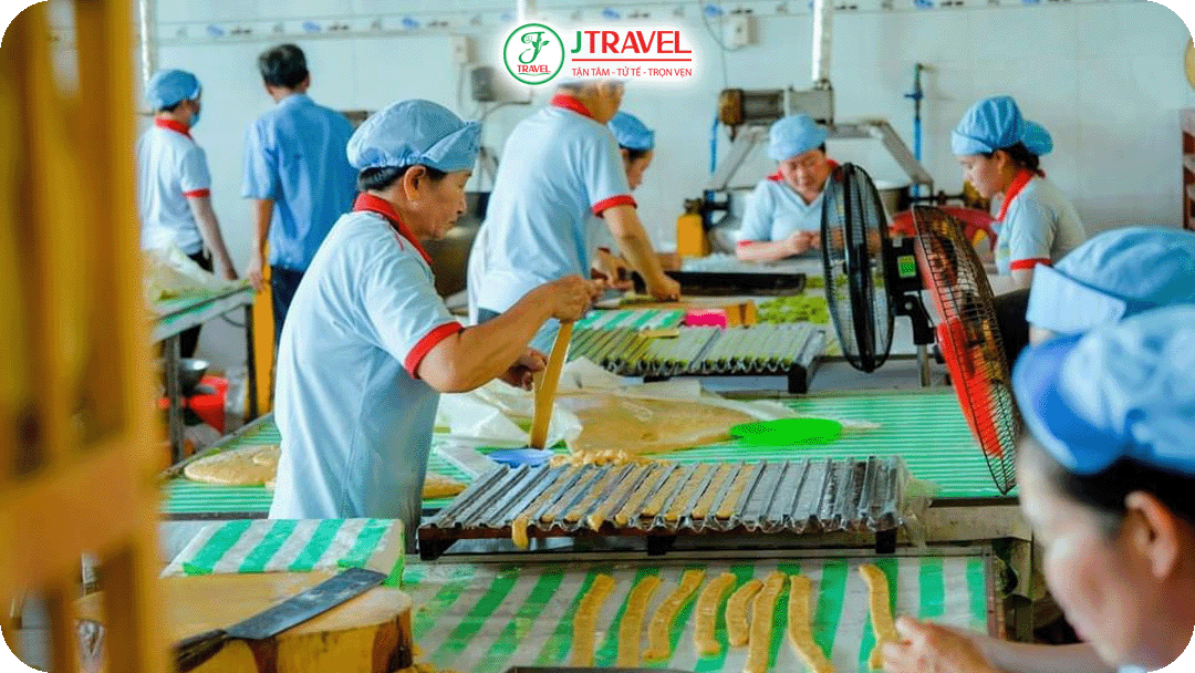 Làng nghề kẹo dừa truyền thống lâu đời của người dân Bến Tre