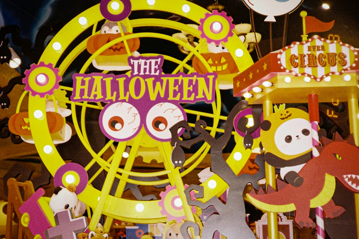 Trang trí Halloween tại công viên giải trí