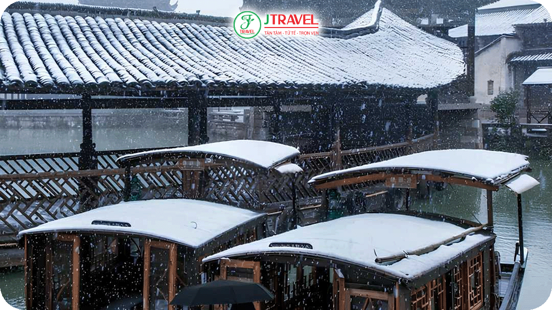 Mùa đông lý tưởng để dạo bộ ngắm Ô Trấn trong tuyết trắng