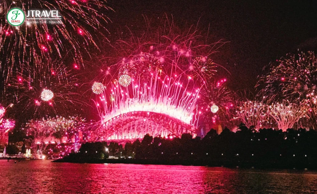 Không khí đón năm mới rộn ràng trên thế giới