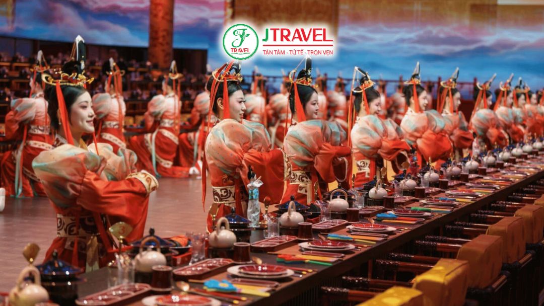 Trải nghiệm ẩm thực và nghệ thuật liền mạch tại tiệc cung yến