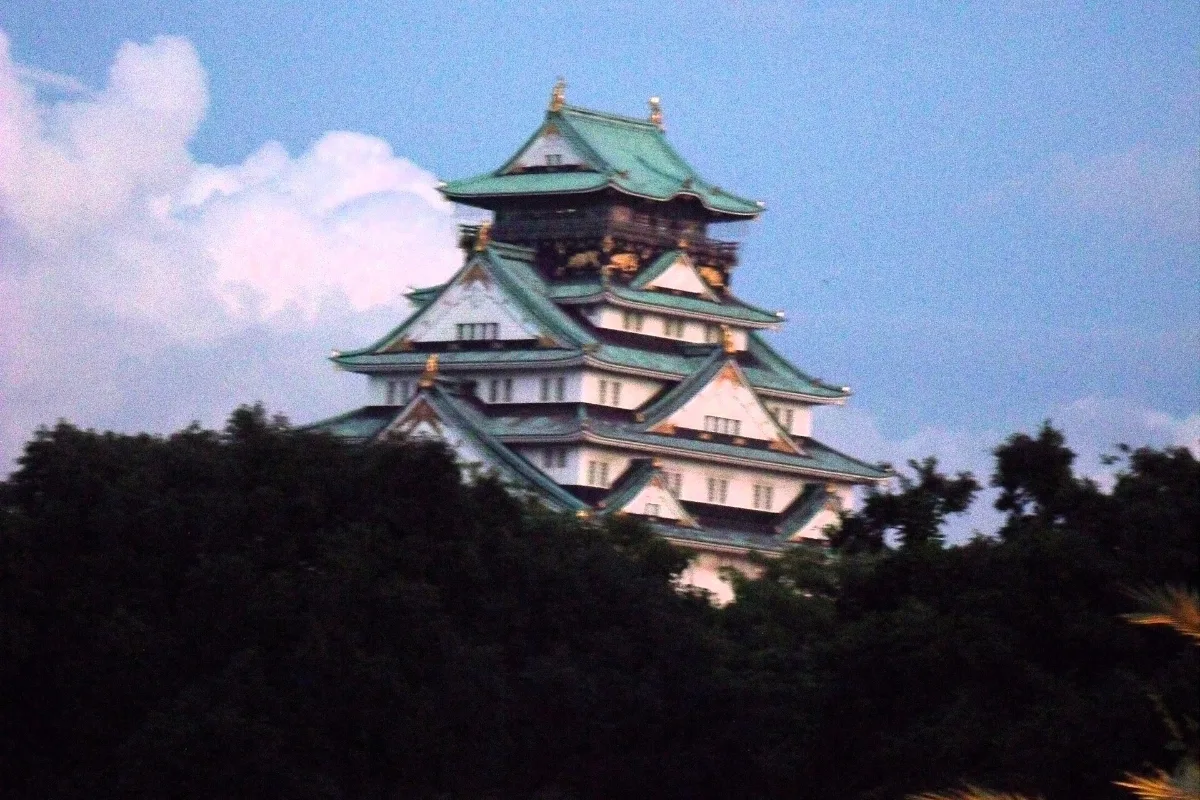 Lâu đài Osaka chiều mùa đông