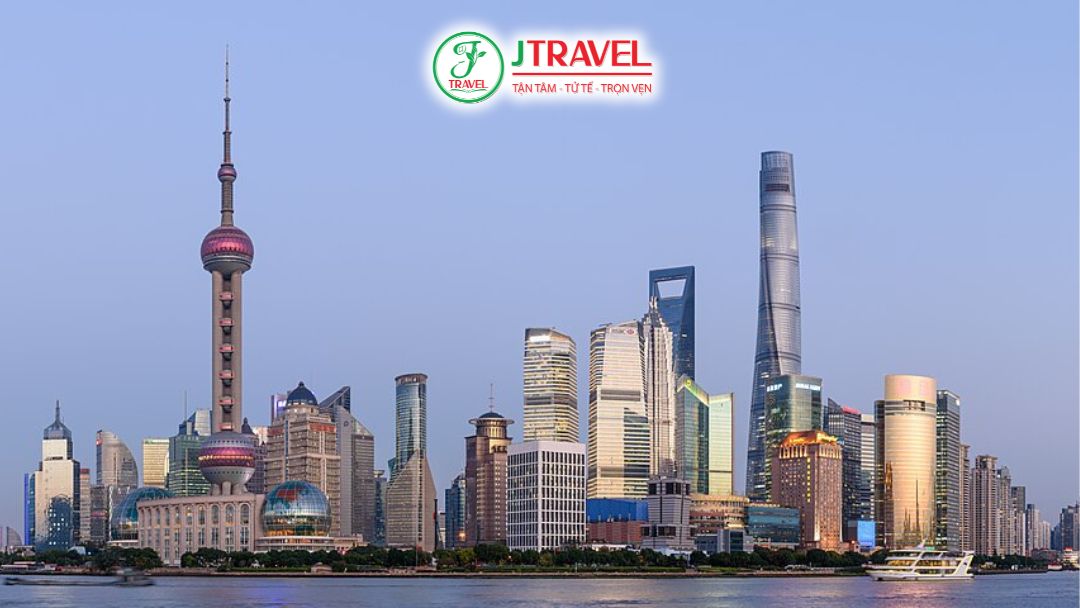 Bờ Đông hiện đại bên sông Hoàng Phố