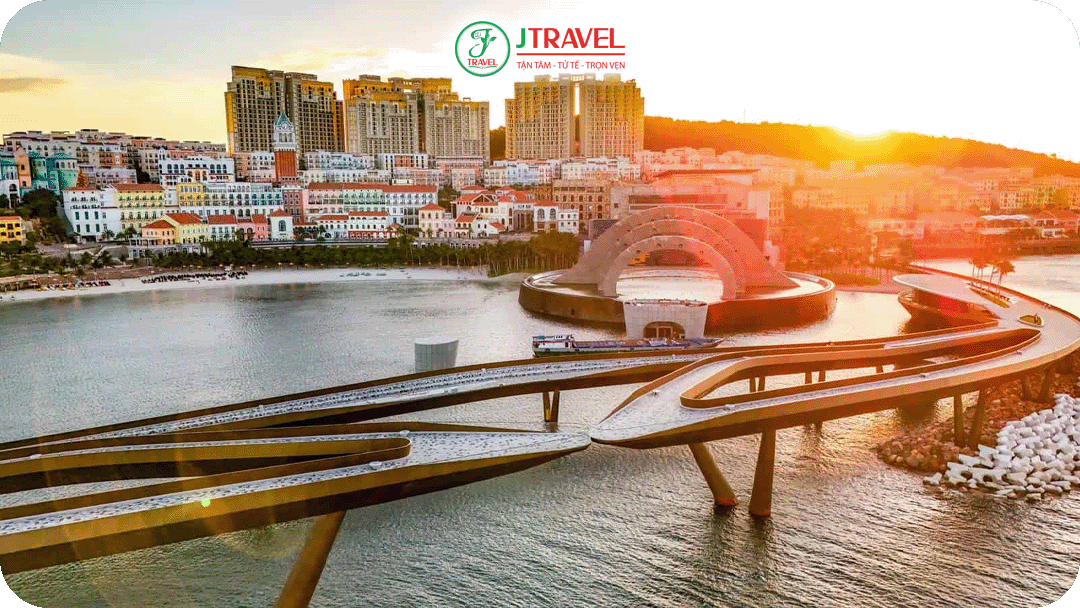 Biển đẹp nhưng không chỉ có biển mà còn nhiều điều thú vị