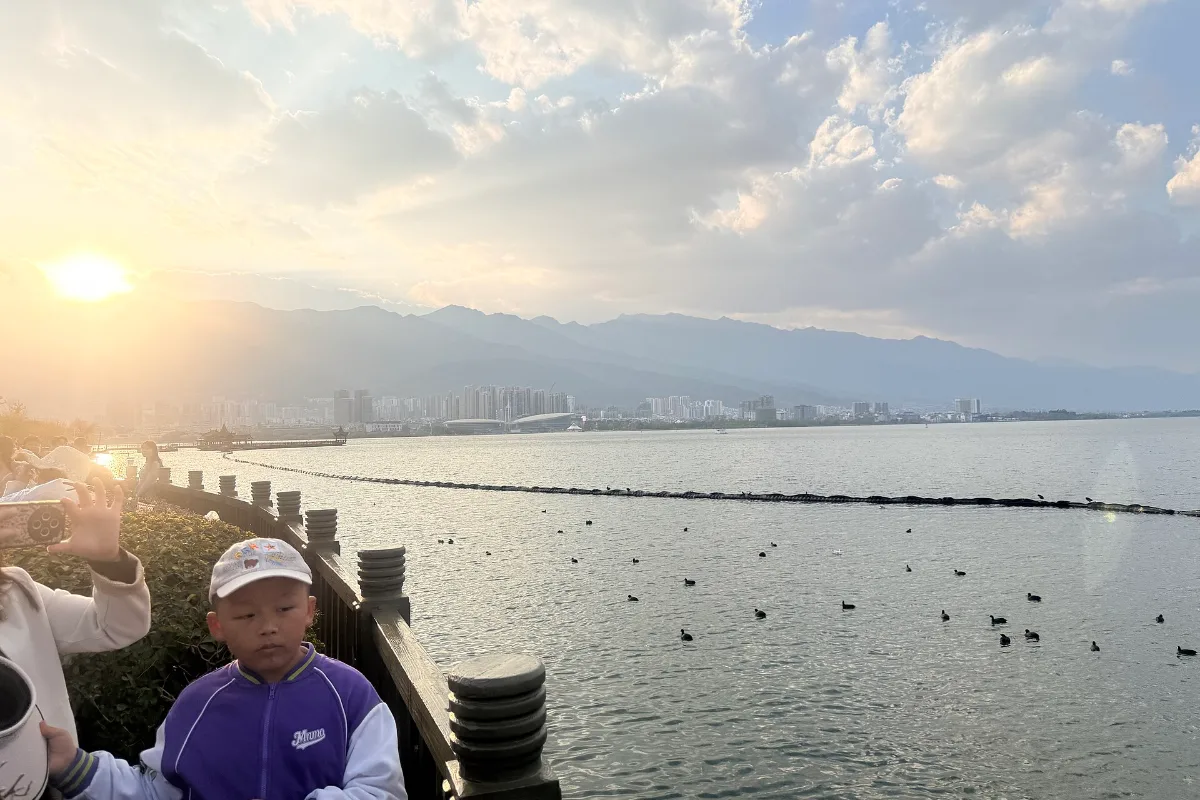 Hoàng hôn hồ Nhĩ Hải, Đại Lý