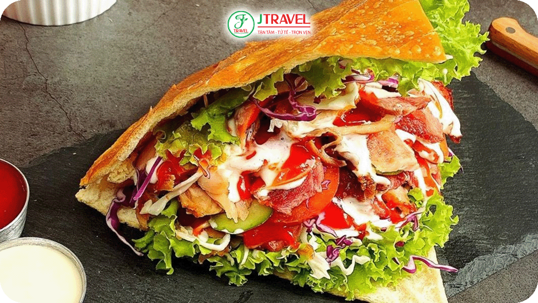 Kebab - Một trong những món ăn nổi tiếng nhất Thổ Nhĩ Kỳ
