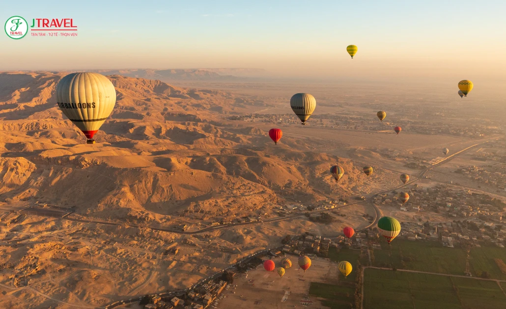 Chi phí trải nghiệm khinh khí cầu Luxor Ai Cập