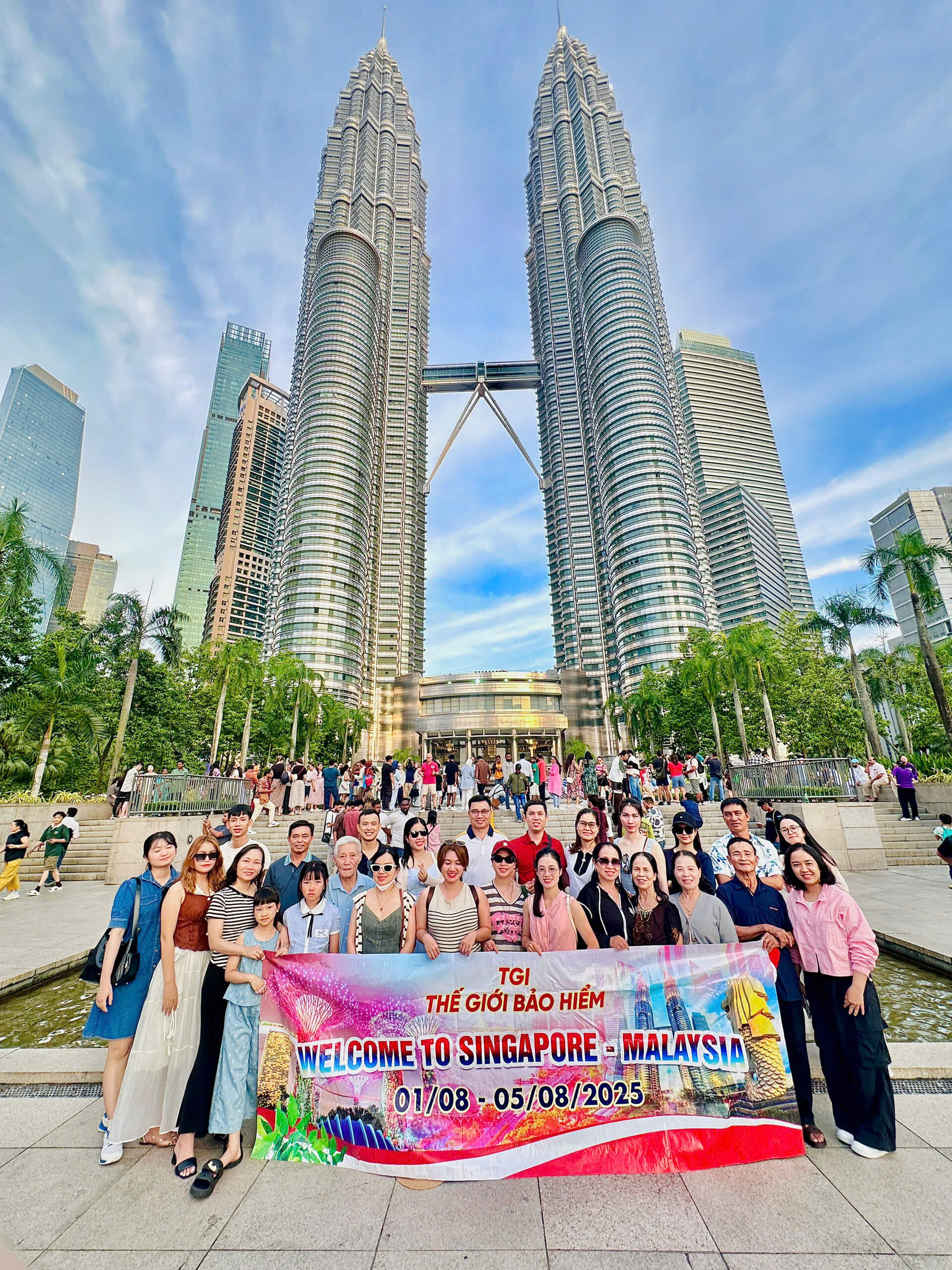 Tháp đôi Petronas (Petronas Twin Towers), Malaysia