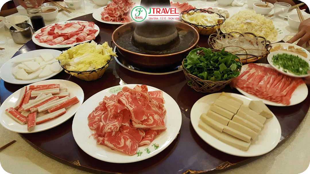 Mùa đông ở Bắc Kinh mà không ăn lẩu cừu (Shuan Yang Rou) thì coi như chưa trọn vẹn