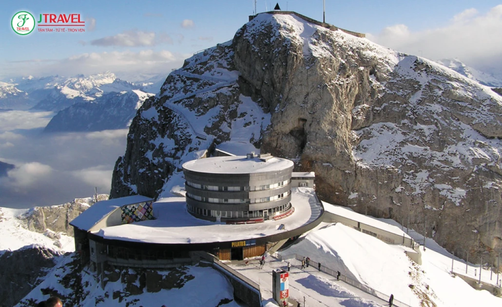 Toàn cảnh Núi Pilatus hùng vĩ