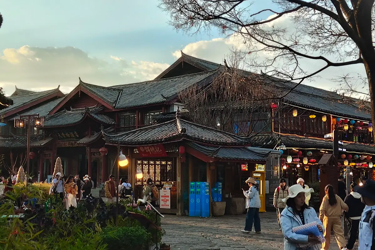 Phố cổ Lệ Giang, điểm đến chính của tour Lệ Giang