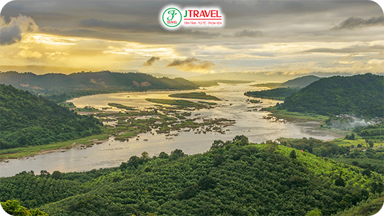 Bờ sông Lan Thương (Mekong)