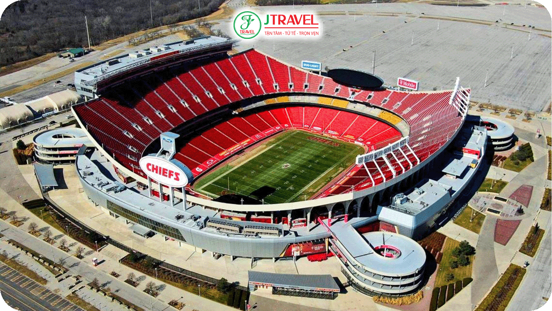 Arrowhead Stadium là sân nhà của đội NFL Kansas City Chiefs từ năm 1972