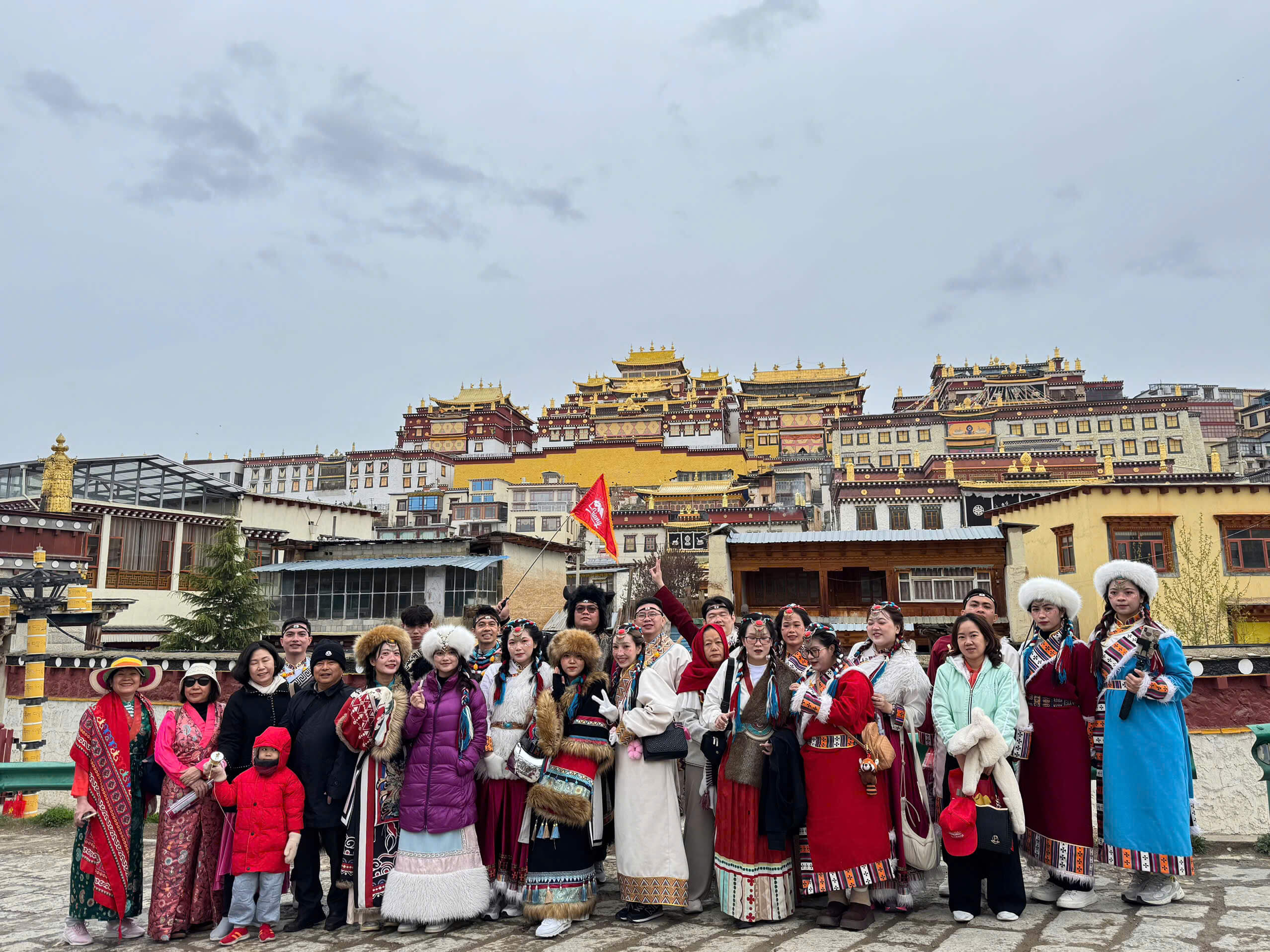 Khách J Travel check in Tùng Tán Lâm Tự