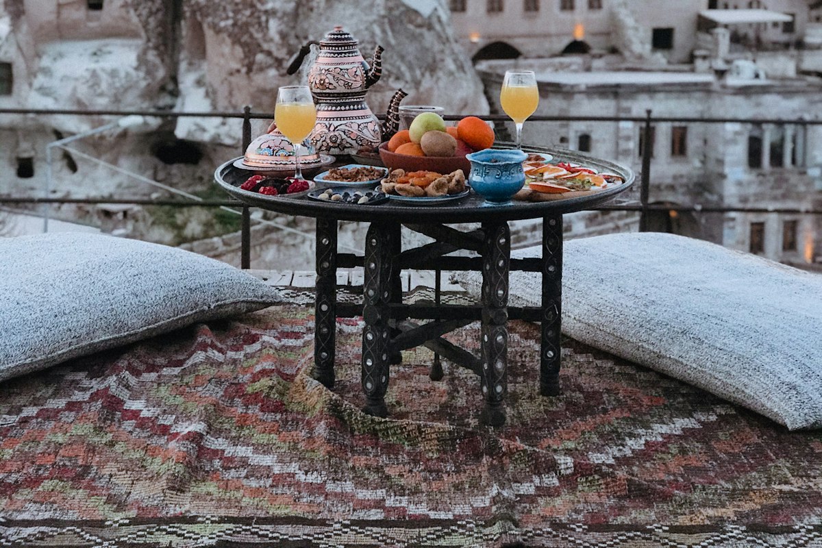 Sân hiên khách sạn hang đá ở Cappadocia