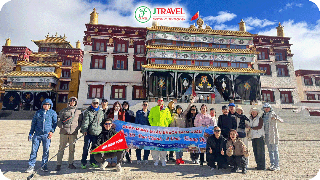 Tour Á Đinh - Đạo Thành mùa thu đoàn du khách J Travel