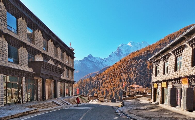 Trạm số 2 – Trung tâm làng Á Đinh