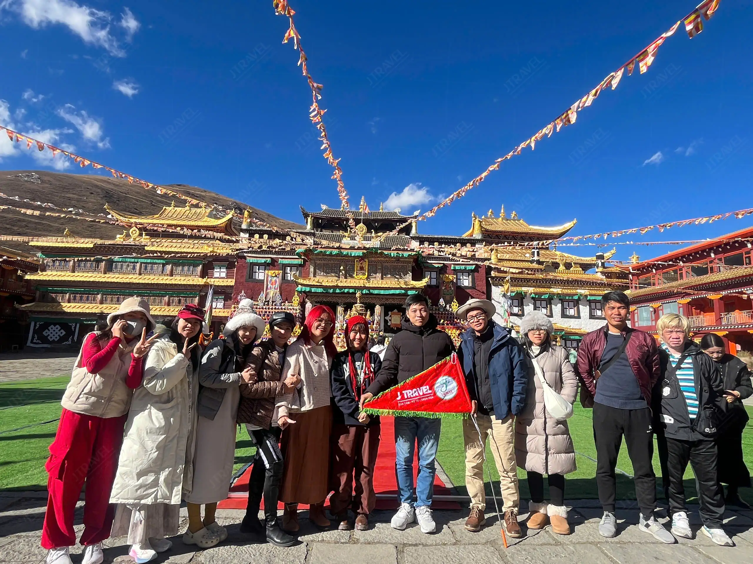 Tu viện Tagong J Travel