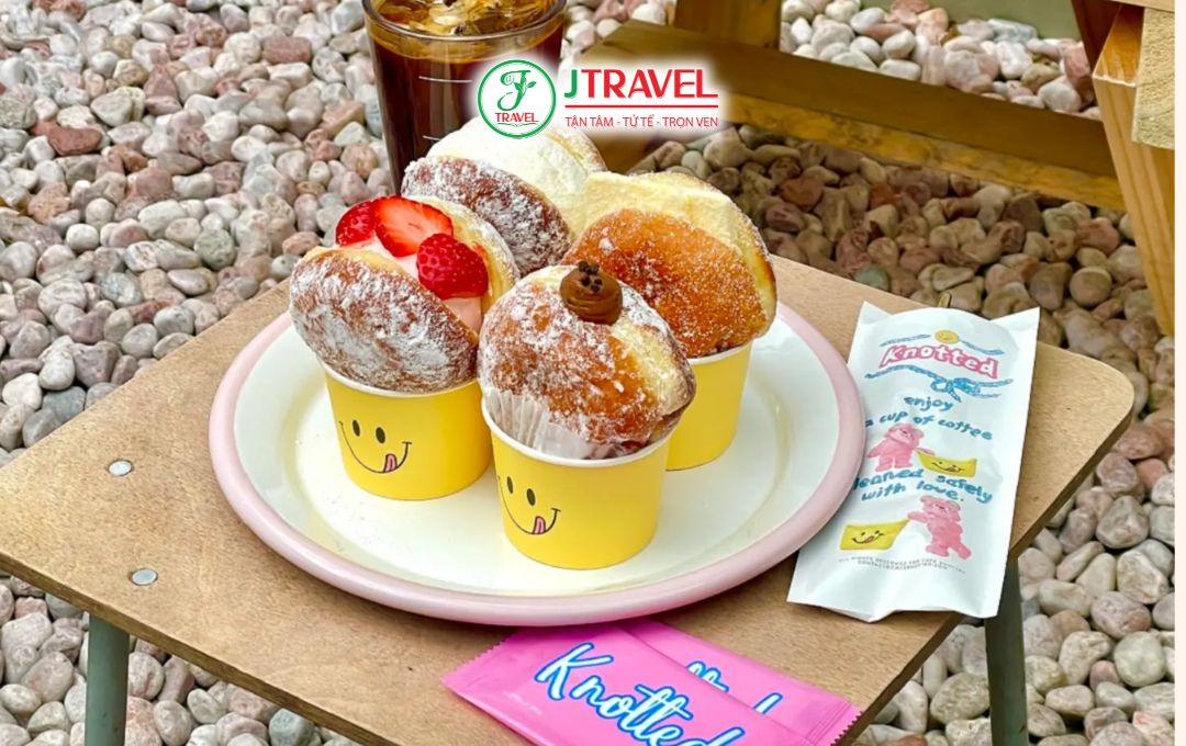 Bánh ngon Knotted Donut