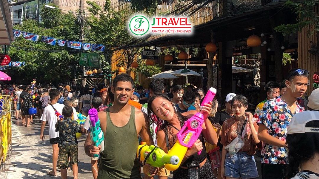 Trận chiến nước trên Khu vực Khao San Road