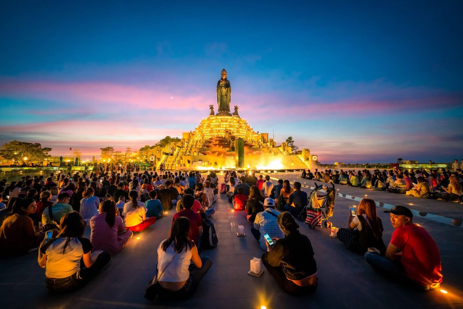 Tour Núi Bà Đen Tây Ninh: Sài Gòn – Tây Ninh – Toà Thánh Tây Ninh – Chùa Gò Kén Trong Ngày