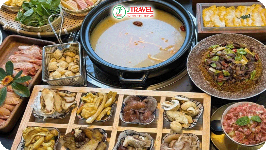 Thưởng thức Lẩu nấm tự nhiên đặc sản nổi tiếng của Côn Minh