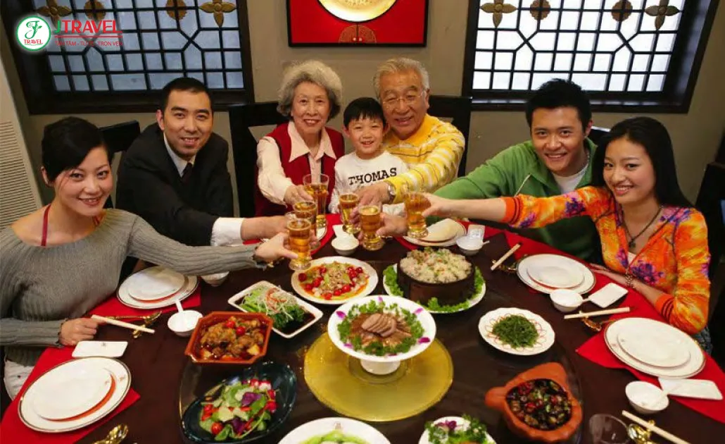 Không khí chúc Tết rộn ràng ngày đầu năm ở Trung Quốc